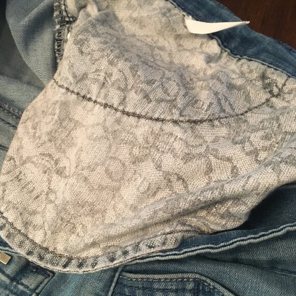 French Dressing Jeans Light Blue Suzanne Canadian Designed Jeans - Picture 10 of 16